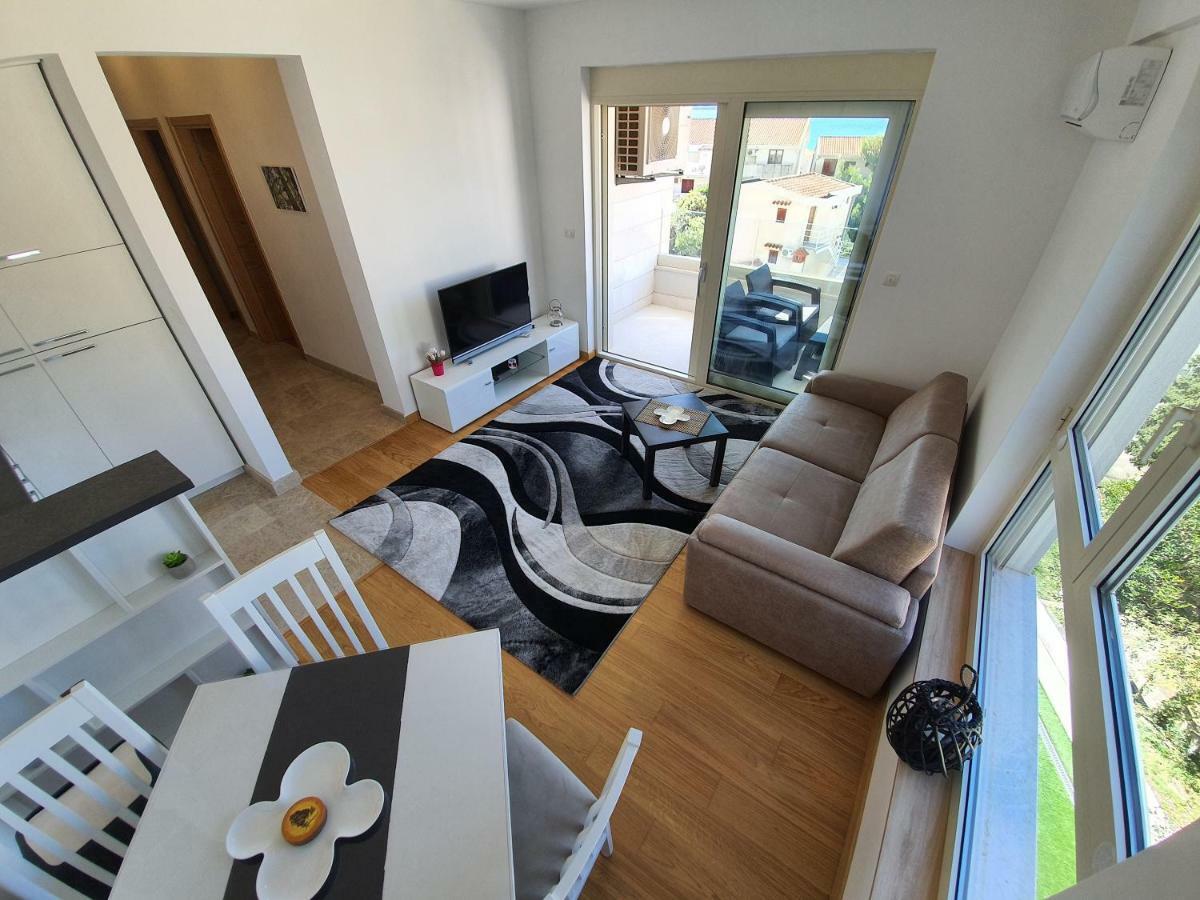 As Apartments Рафаиловичи Экстерьер фото