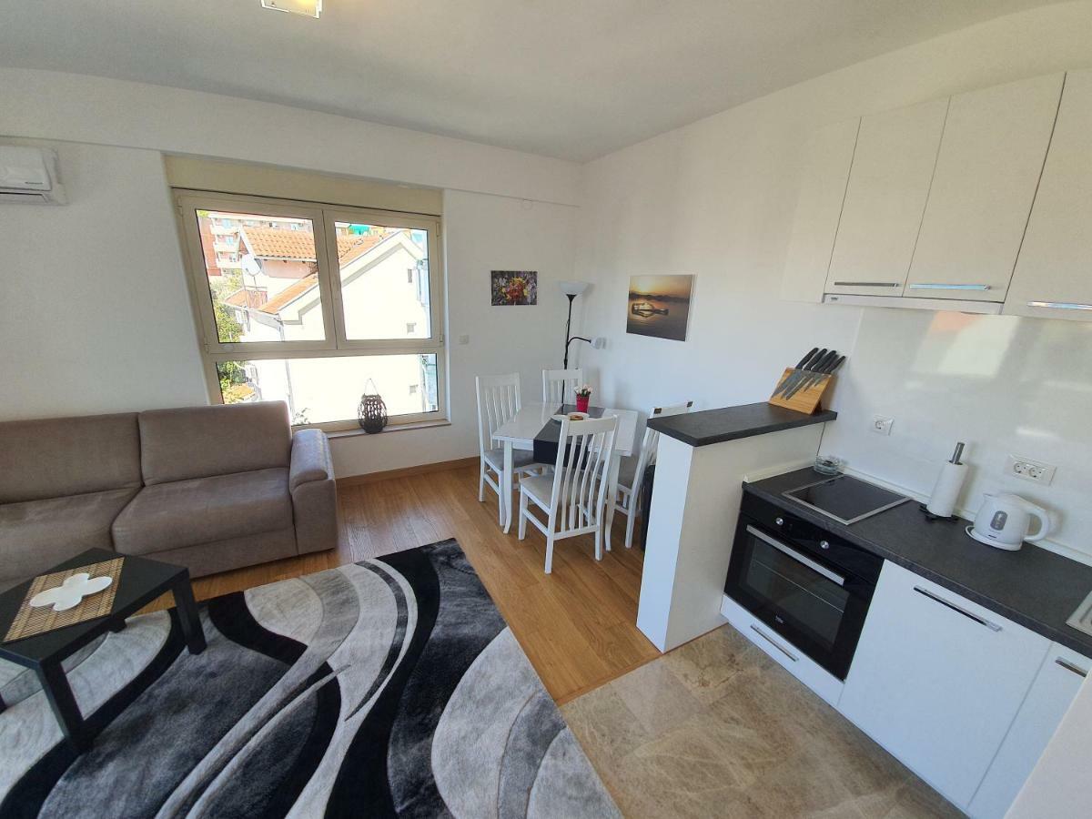 As Apartments Рафаиловичи Экстерьер фото
